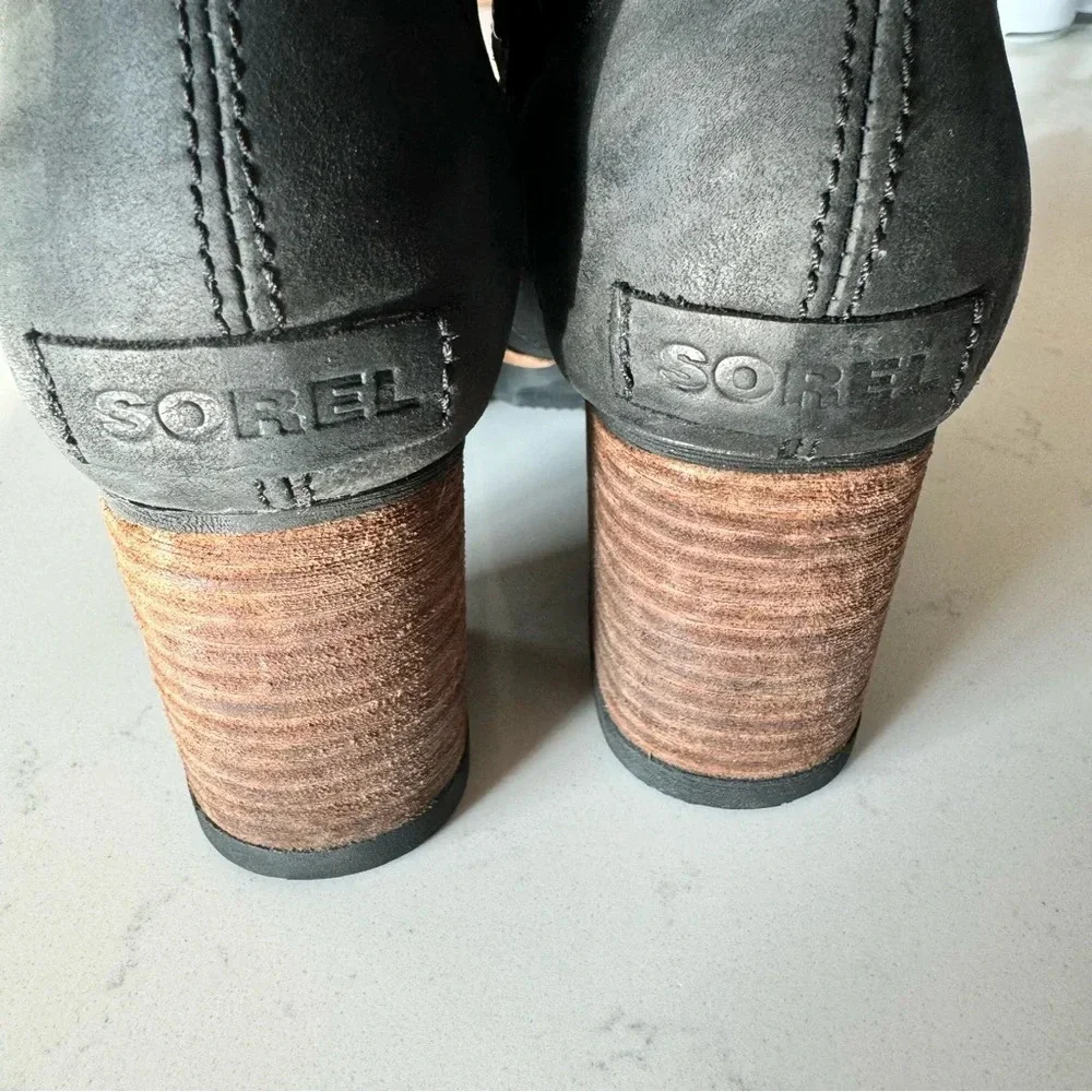 Sorel Addington Lace-Up Ankle Boots in black size: 6.5